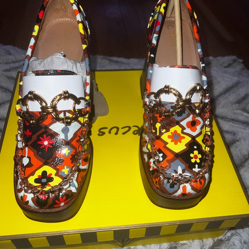 Brand New Never Worn Circus NY SUSIE BOURBON Platforms